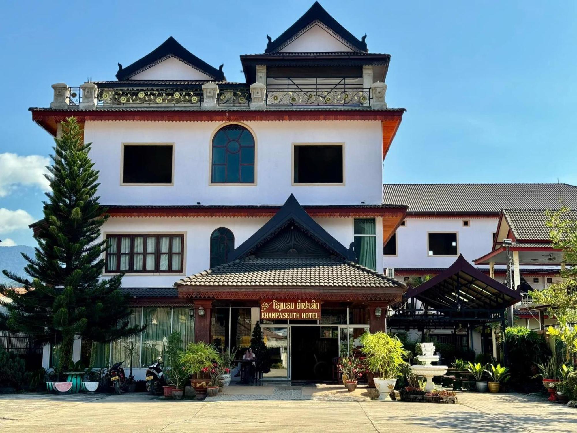 Khampaseuth Hotel Vang Vieng Exteriér fotografie