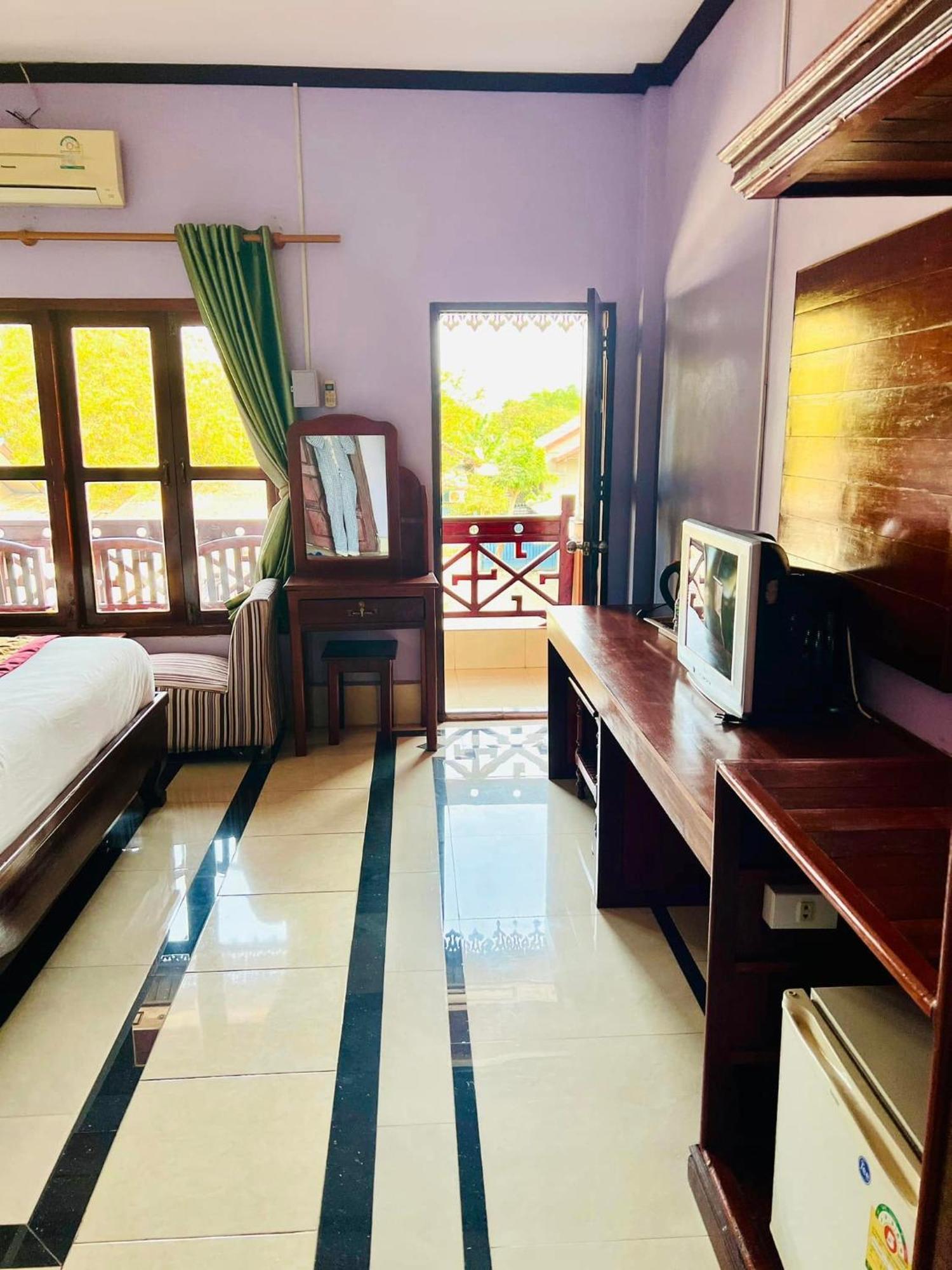 Khampaseuth Hotel Vang Vieng Exteriér fotografie