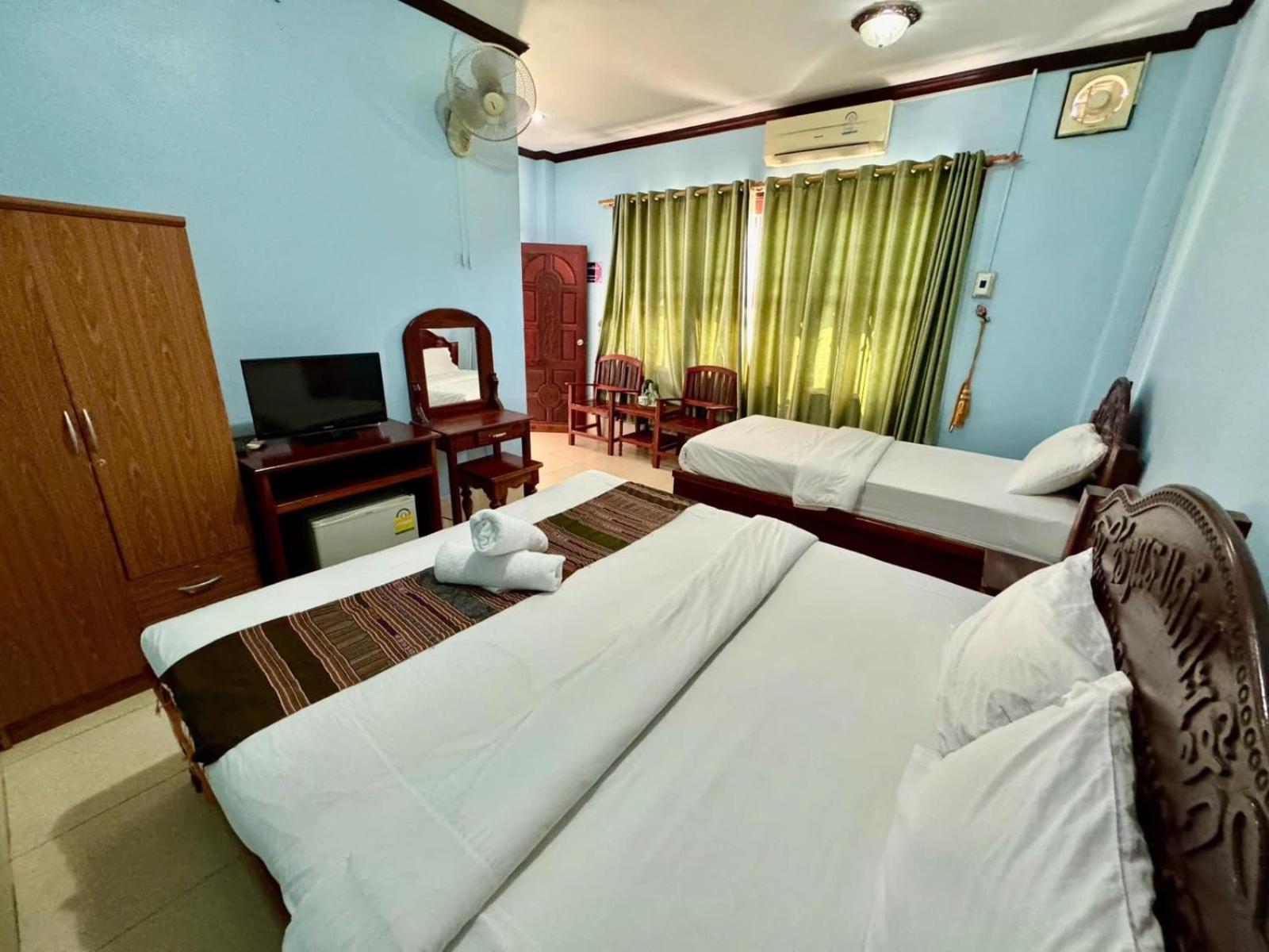 Khampaseuth Hotel Vang Vieng Exteriér fotografie